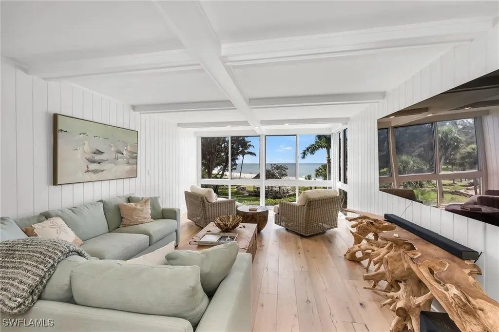 2121 Gulf Shore Boulevard N Naples FL 34102