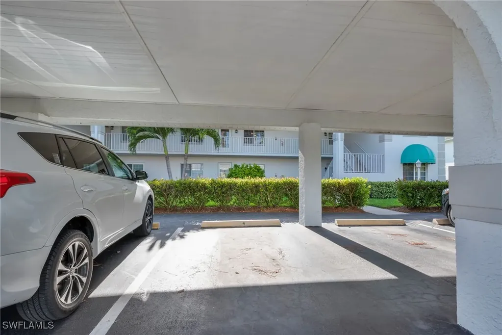 379 Gabriel Circle Naples FL 34104