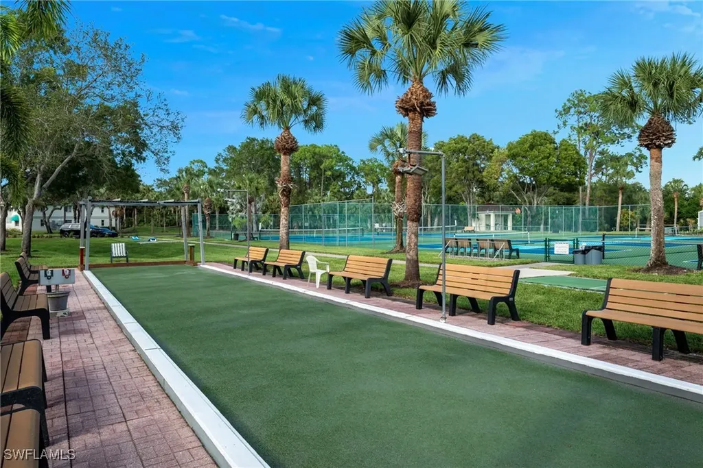 379 Gabriel Circle Naples FL 34104