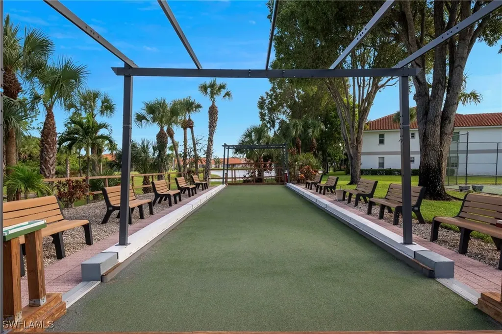 379 Gabriel Circle Naples FL 34104