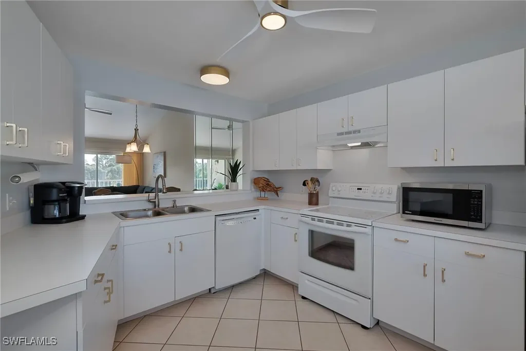 379 Gabriel Circle Naples FL 34104