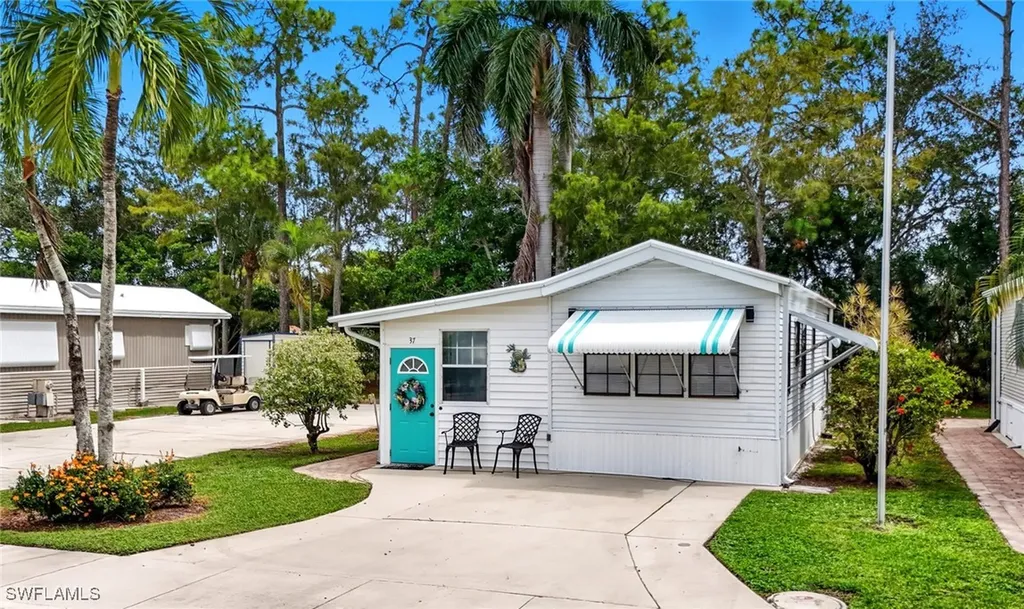 37 Bass Lane Naples FL 34114