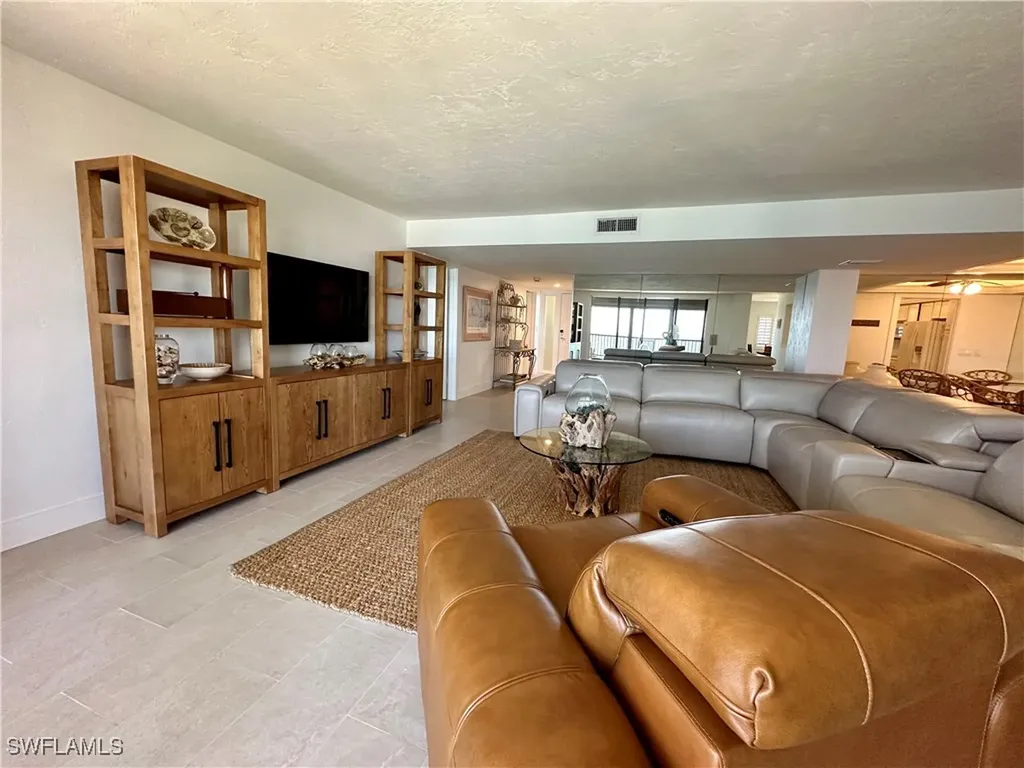 10951 Gulf Shore Drive Naples FL 34108