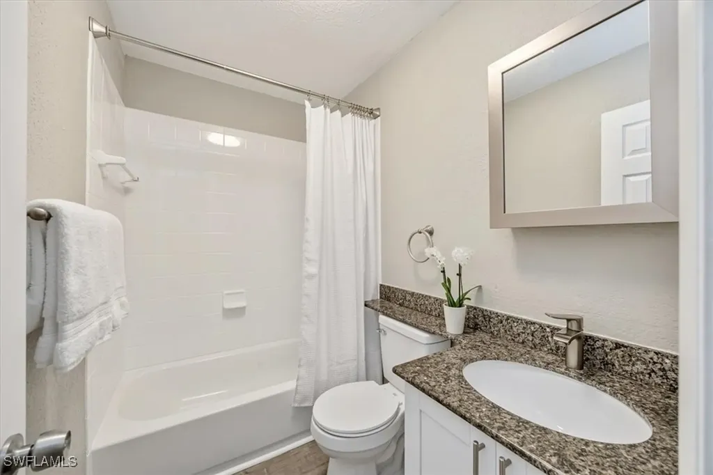 4635 Bayshore Drive Naples FL 34112