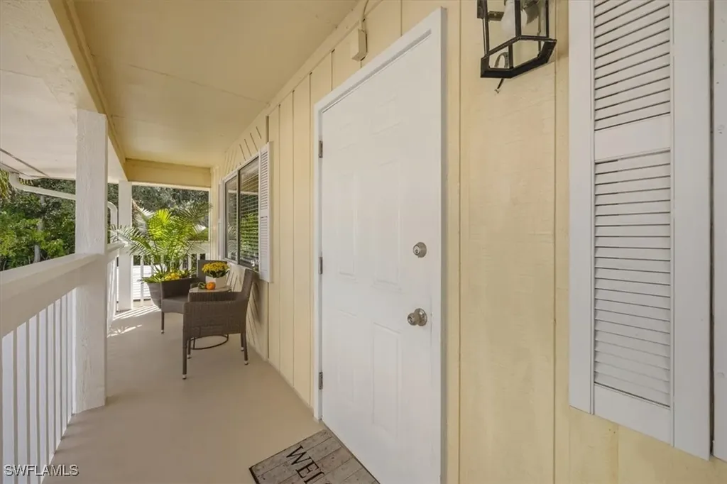 4635 Bayshore Drive Naples FL 34112