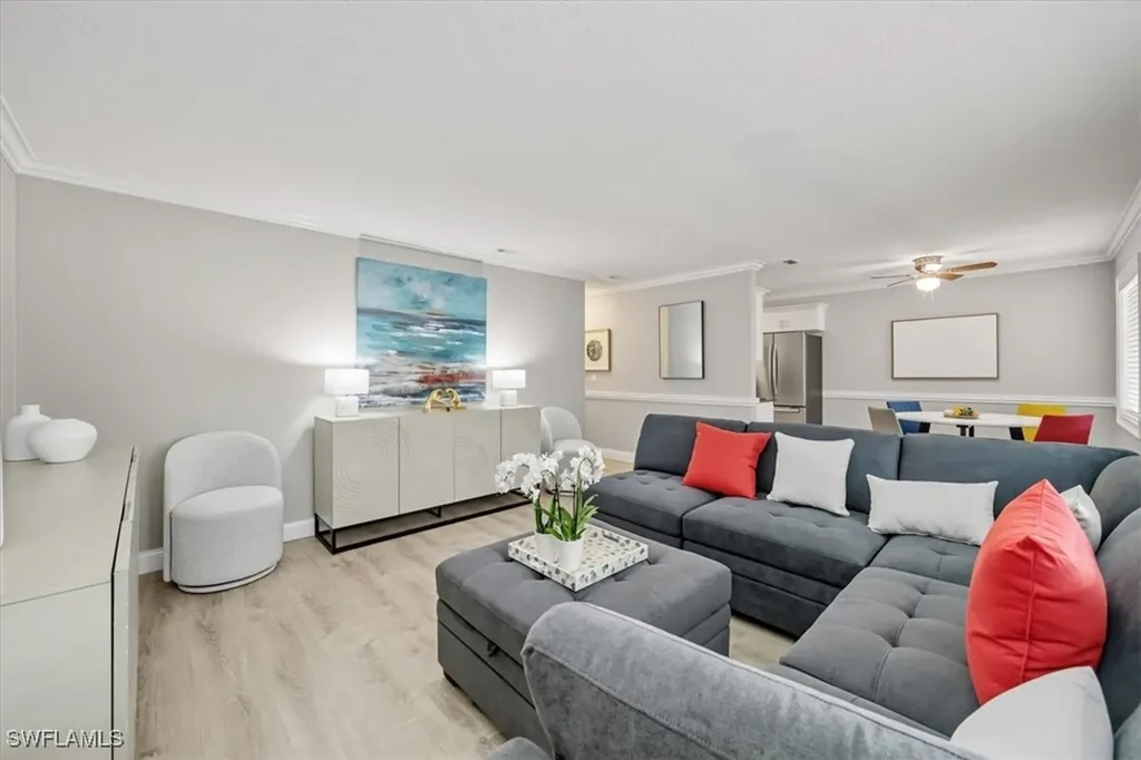 4635 Bayshore Drive Naples FL 34112