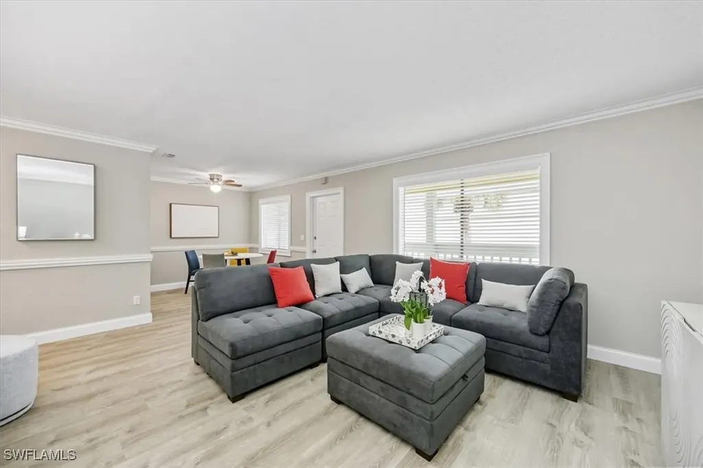 4635 Bayshore Drive Naples FL 34112