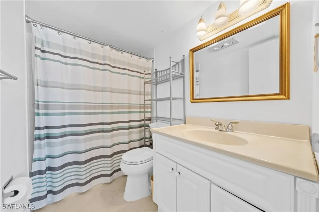 1977 Gulf Shore Boulevard N Naples FL 34102