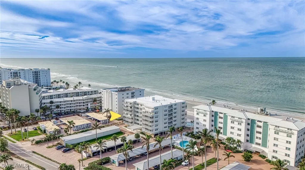 1977 Gulf Shore Boulevard N Naples FL 34102