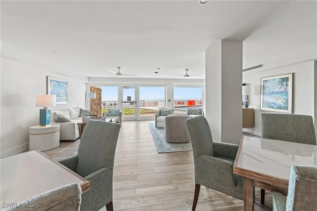 1977 Gulf Shore Boulevard N Naples FL 34102