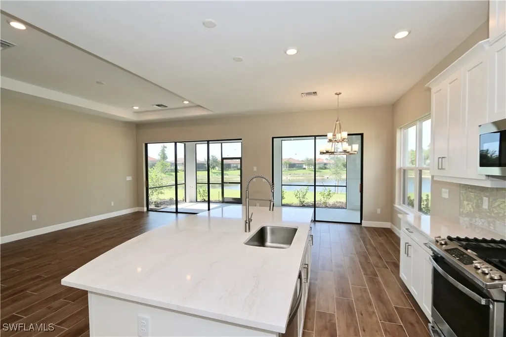 8437 Rosa Court Naples FL 34114