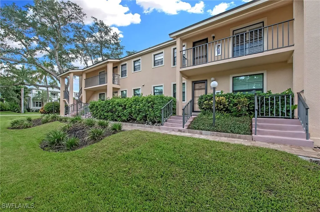 722 10th Avenue S Naples FL 34102