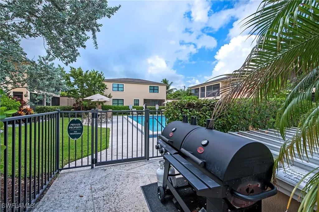722 10th Avenue S Naples FL 34102