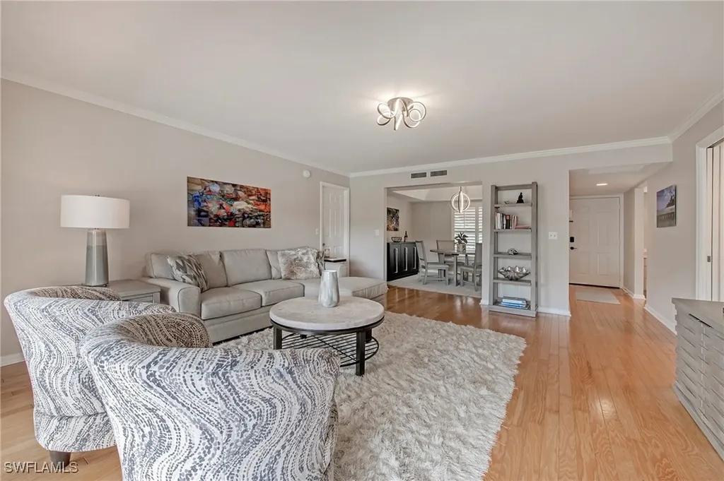 722 10th Avenue S Naples FL 34102