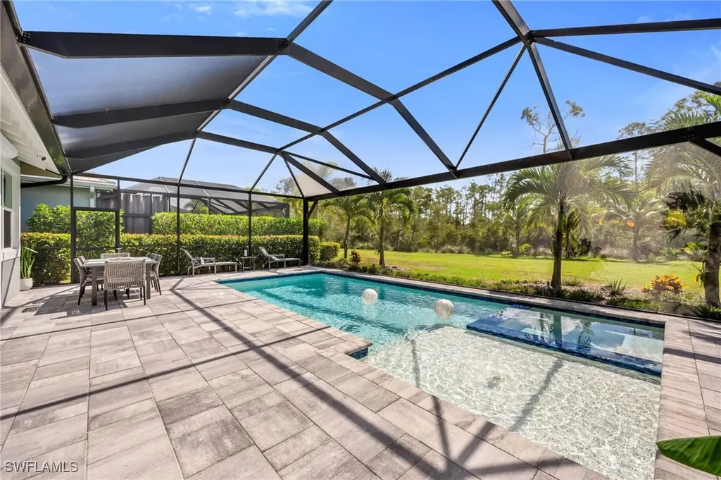 6277 Antigua Way Naples FL 34113