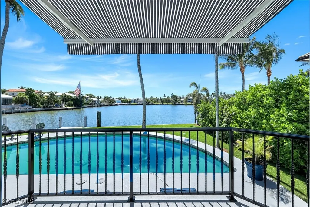 400 Spring Line Drive Naples FL 34102