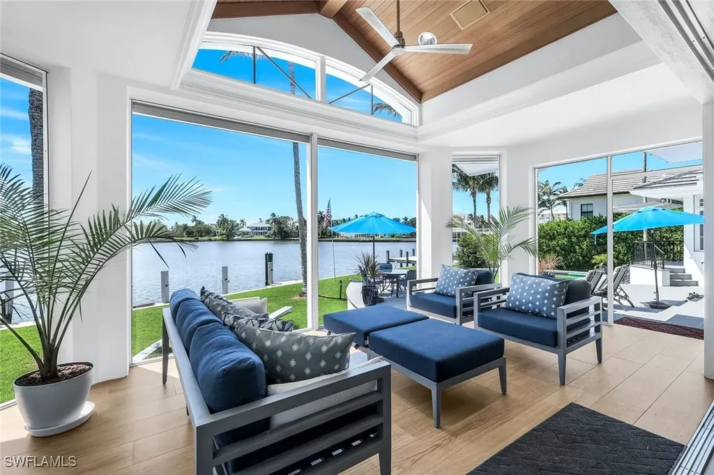 400 Spring Line Drive Naples FL 34102