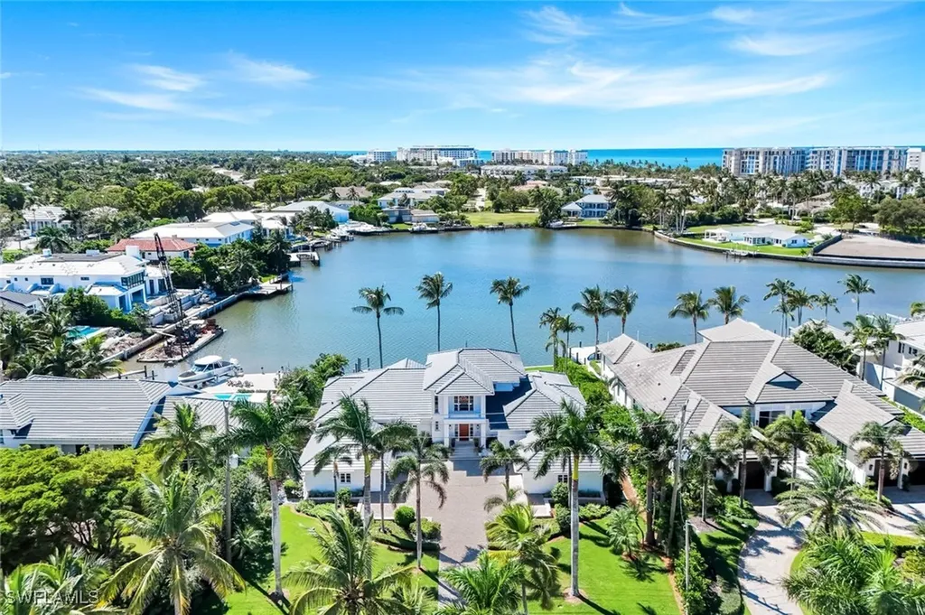 400 Spring Line Drive Naples FL 34102