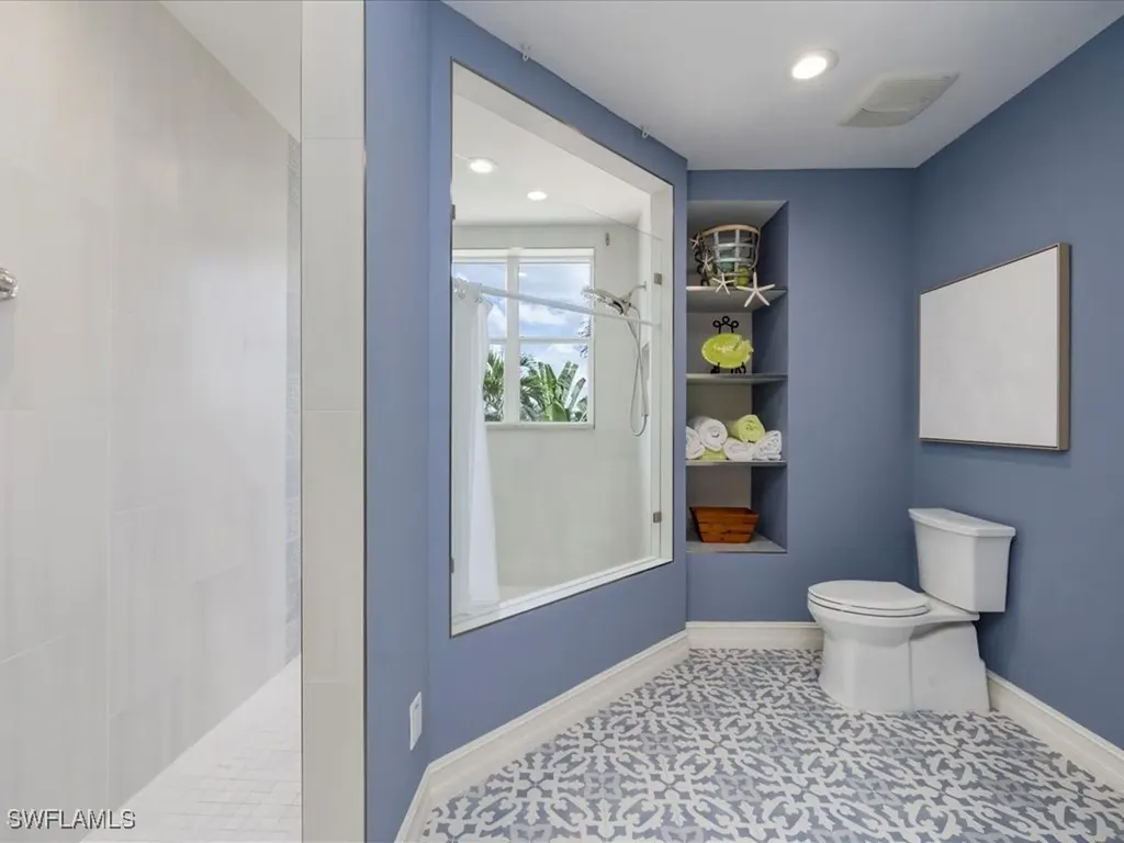 9566 Gulf Shore Drive Naples FL 34108