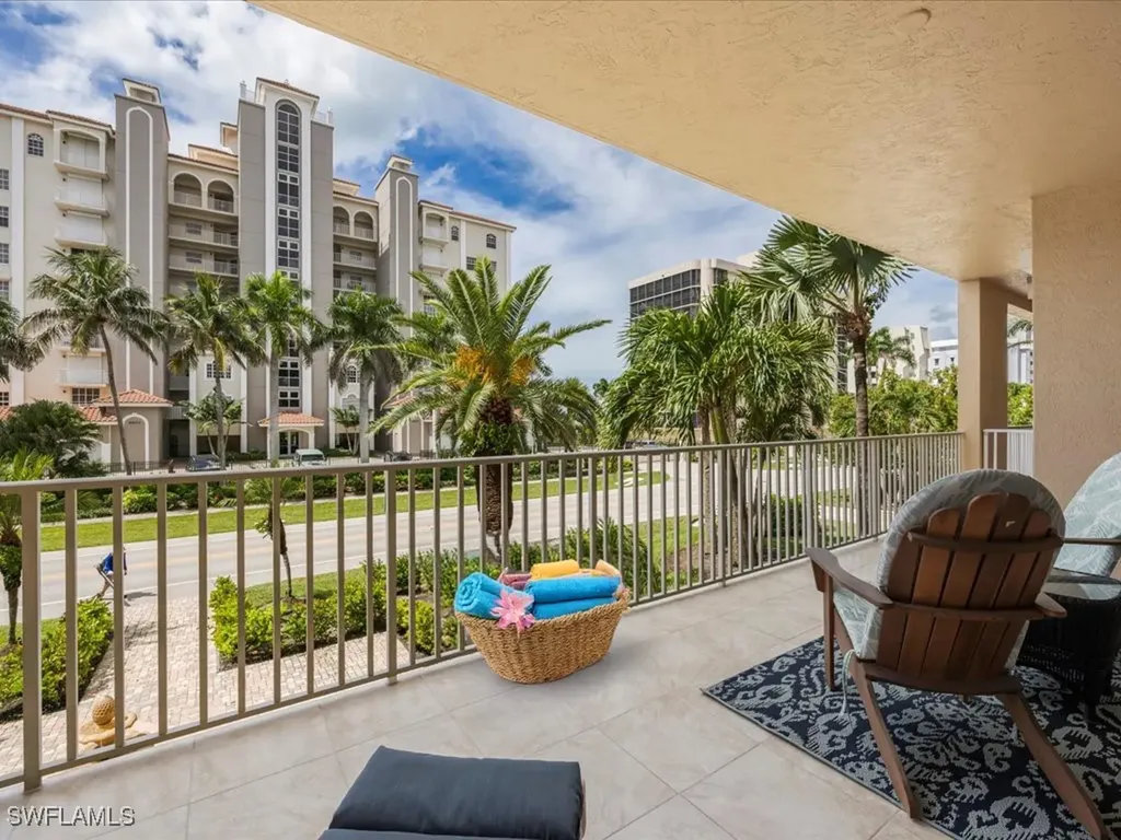 9566 Gulf Shore Drive Naples FL 34108