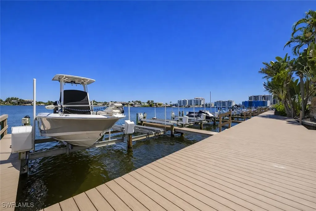 9566 Gulf Shore Drive Naples FL 34108