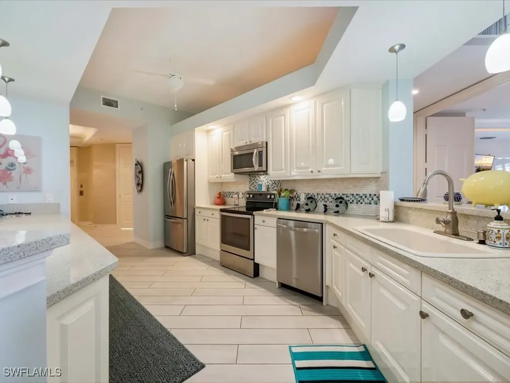 9566 Gulf Shore Drive Naples FL 34108