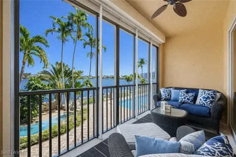 9566 Gulf Shore Drive Naples FL 34108