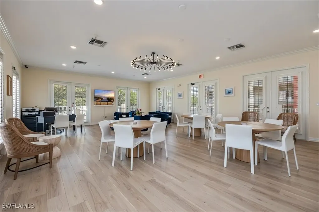 410 Bayfront Place Naples FL 34102