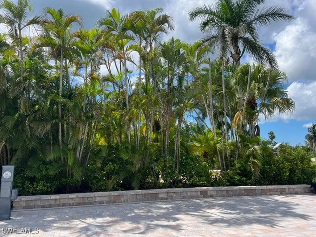 4609 Southern Breeze Drive Naples FL 34114