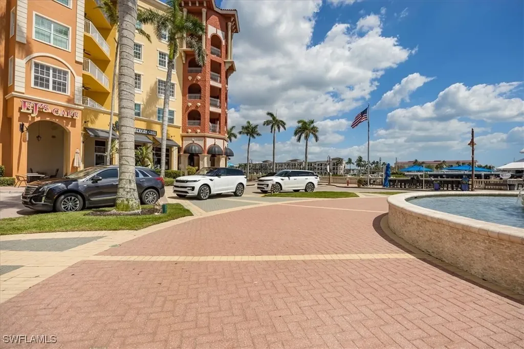 410 Bayfront Place Naples FL 34102