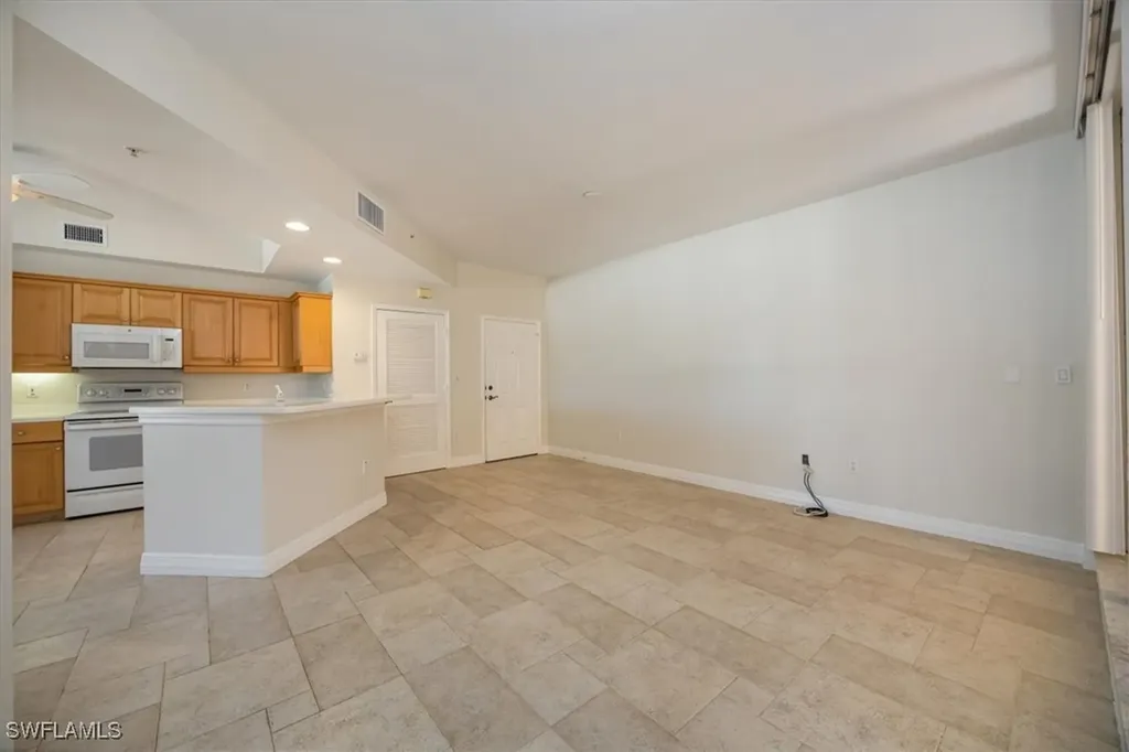 410 Bayfront Place Naples FL 34102