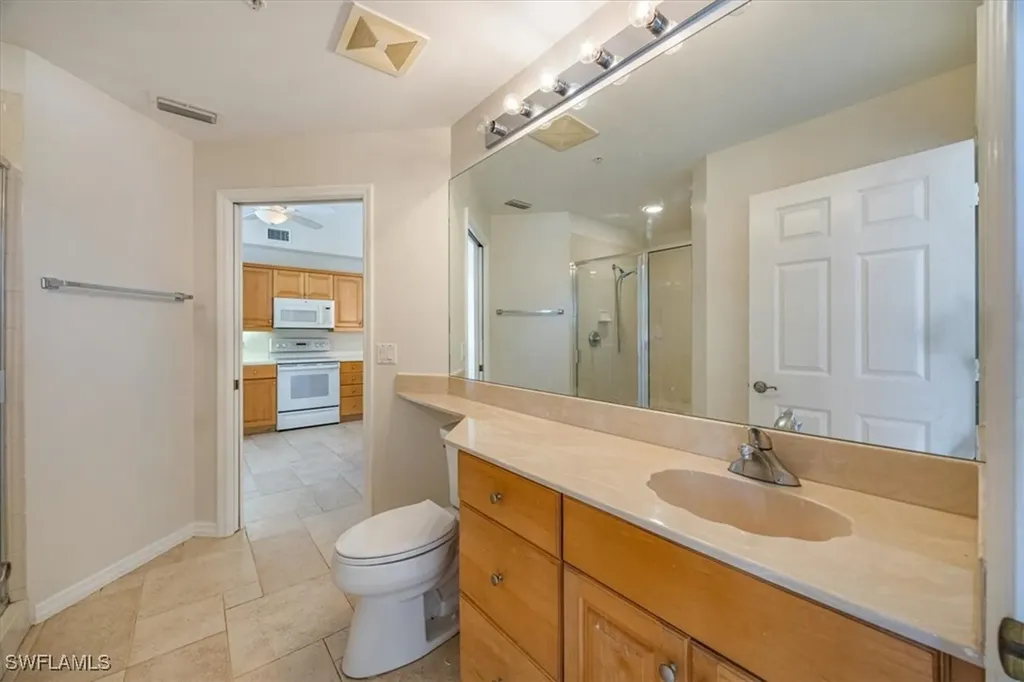 410 Bayfront Place Naples FL 34102
