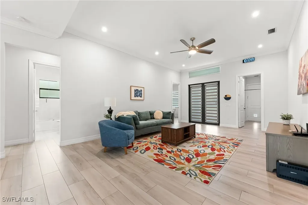 110 6th Street NE Naples FL 34120