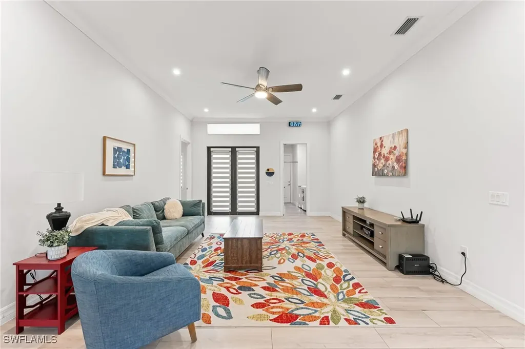 110 6th Street NE Naples FL 34120