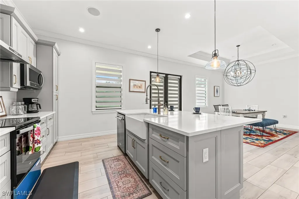 110 6th Street NE Naples FL 34120
