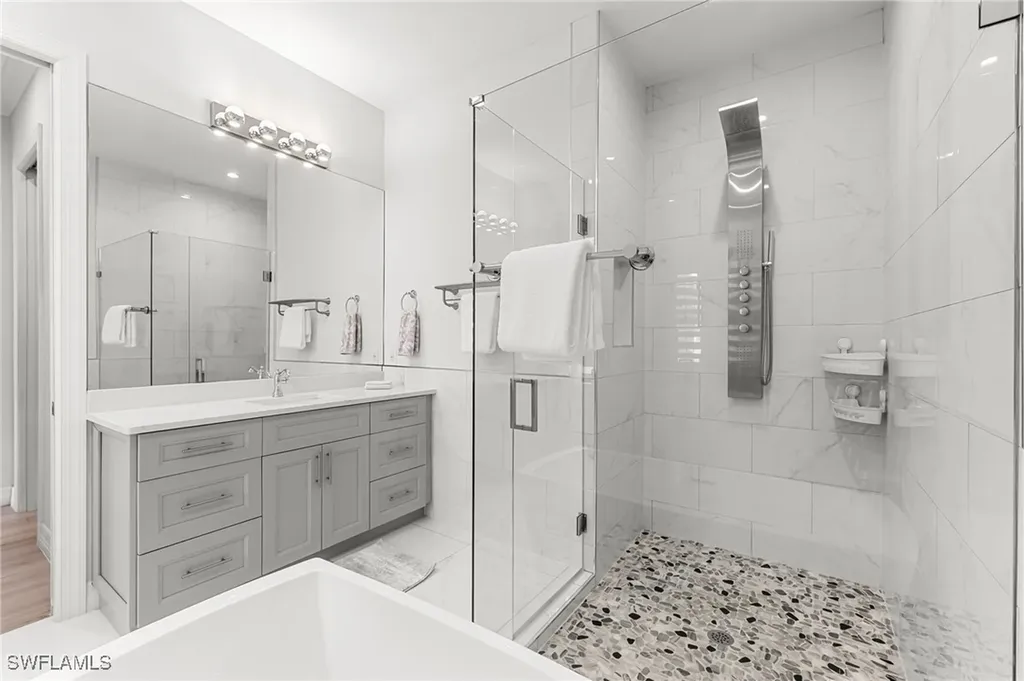 110 6th Street NE Naples FL 34120