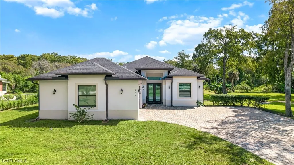 110 6th Street NE Naples FL 34120