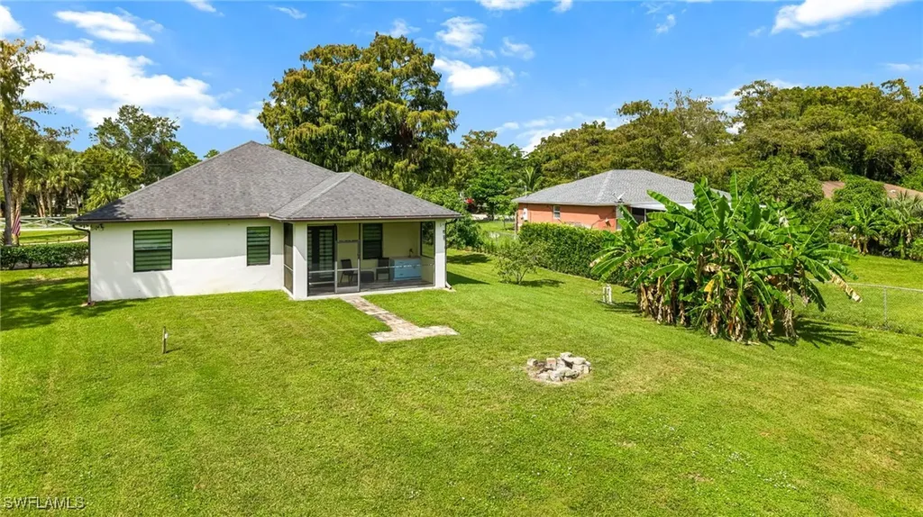 110 6th Street NE Naples FL 34120