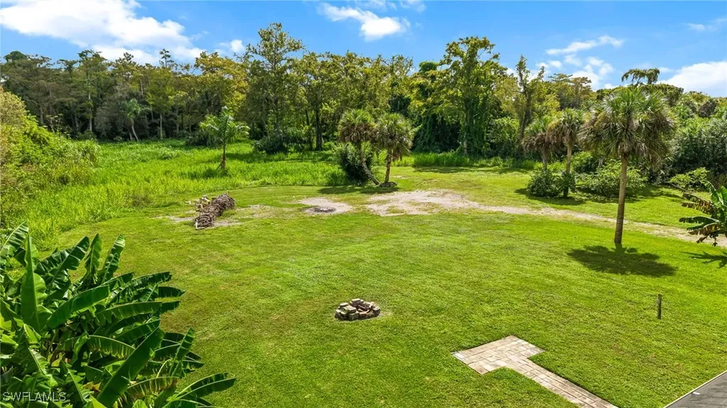 110 6th Street NE Naples FL 34120