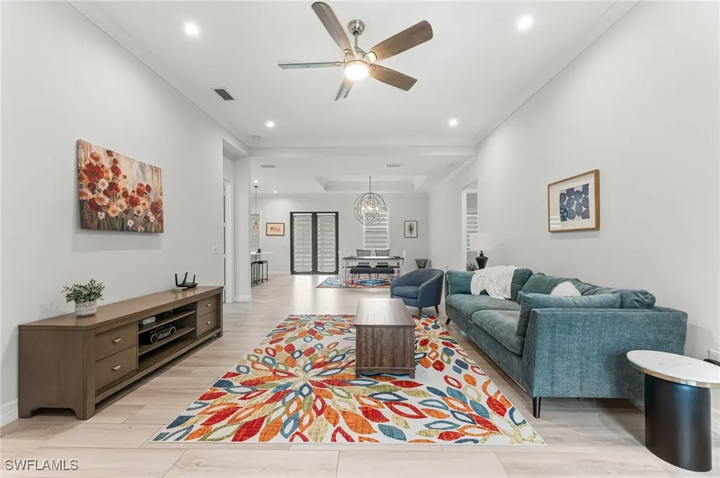 110 6th Street NE Naples FL 34120