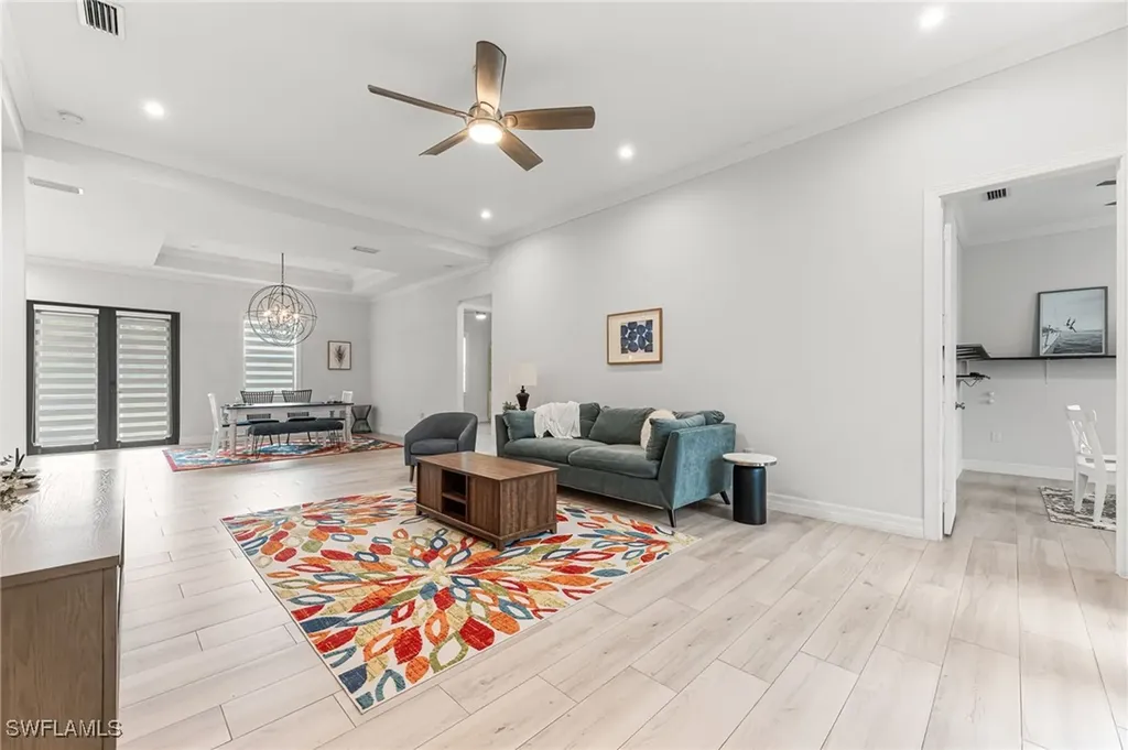 110 6th Street NE Naples FL 34120