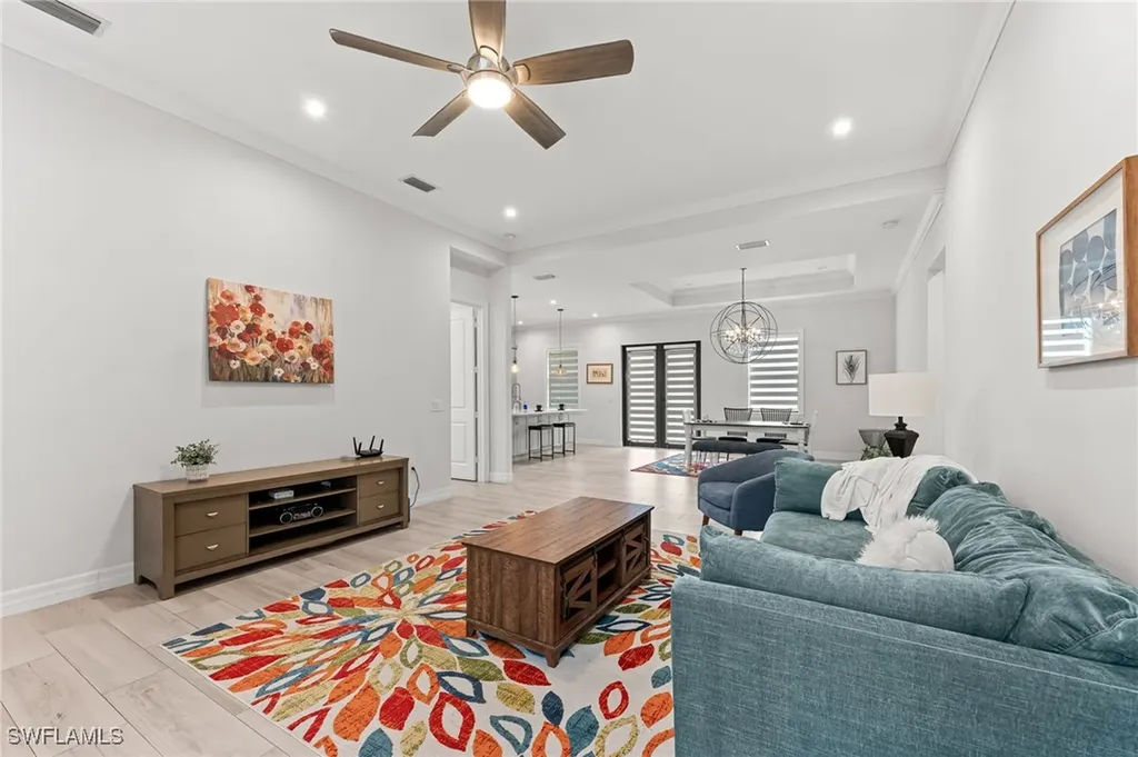 110 6th Street NE Naples FL 34120