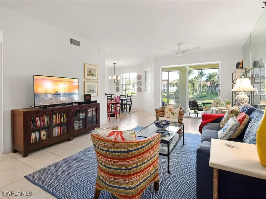 200 L Ambiance Circle Naples FL 34108