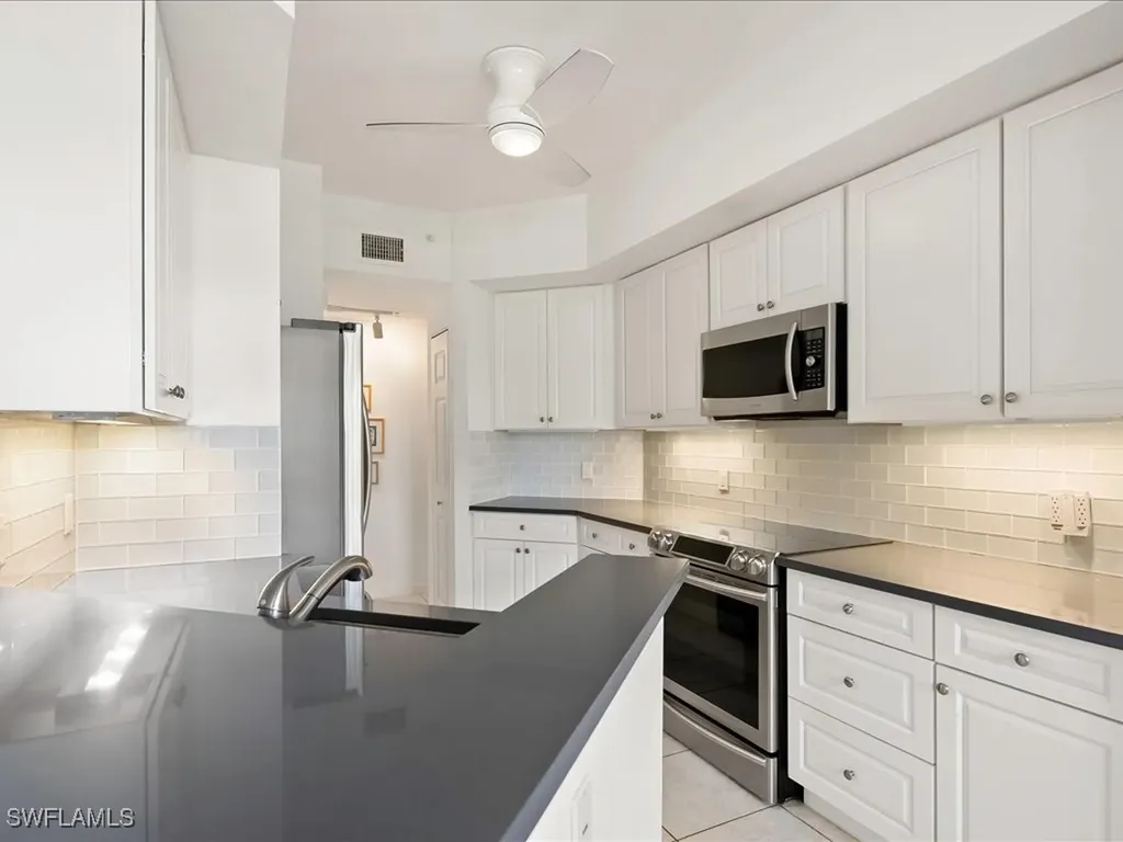 200 L Ambiance Circle Naples FL 34108