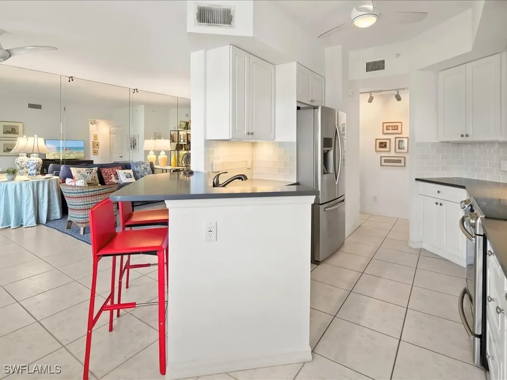 200 L Ambiance Circle Naples FL 34108