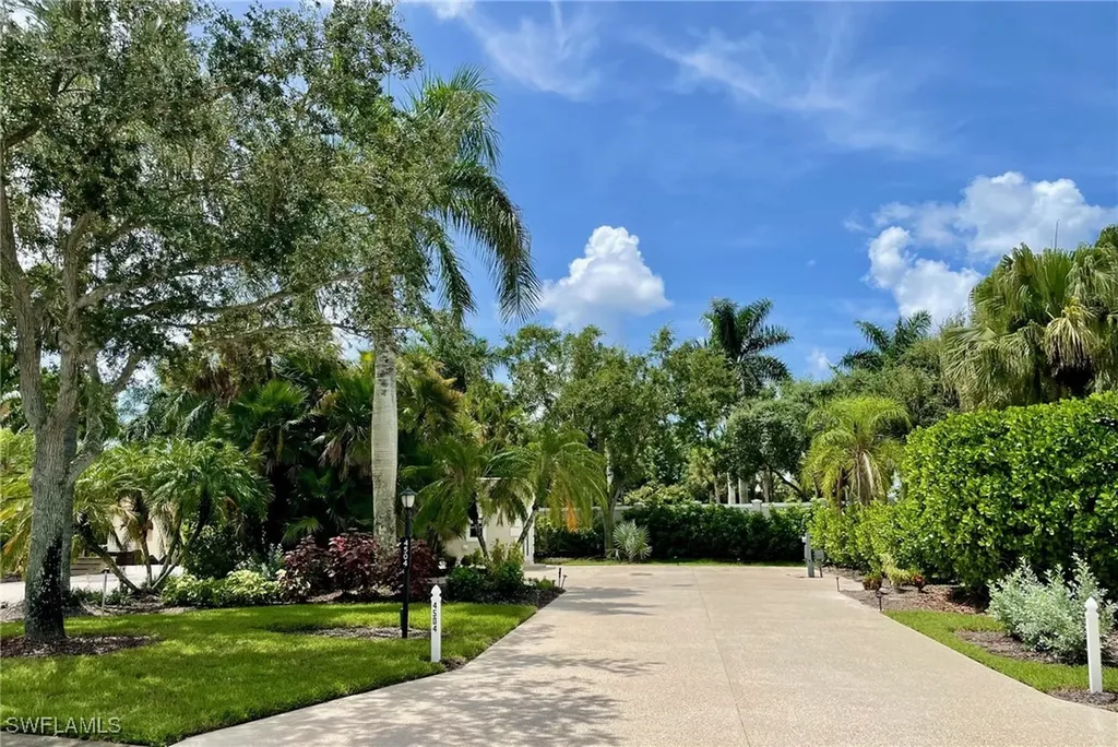 4504 Southern Breeze Drive Naples FL 34114