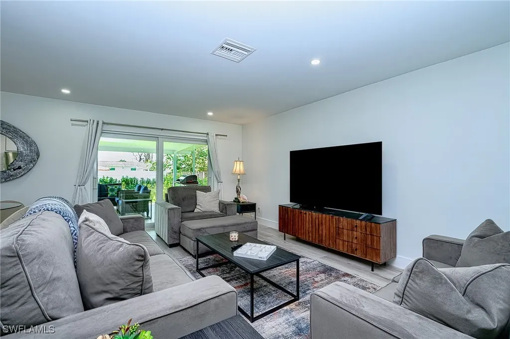540 102nd Avenue N Naples FL 34108