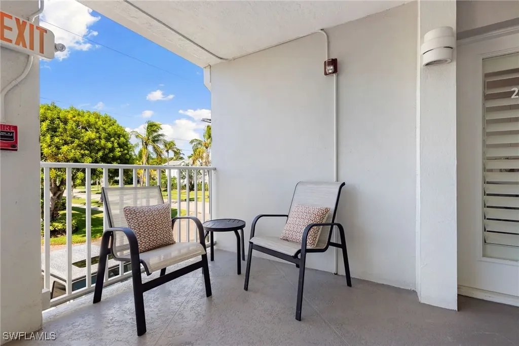 175 Fifth Avenue S Naples FL 34102