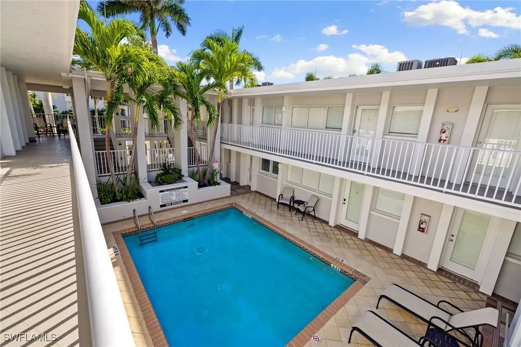 175 Fifth Avenue S Naples FL 34102