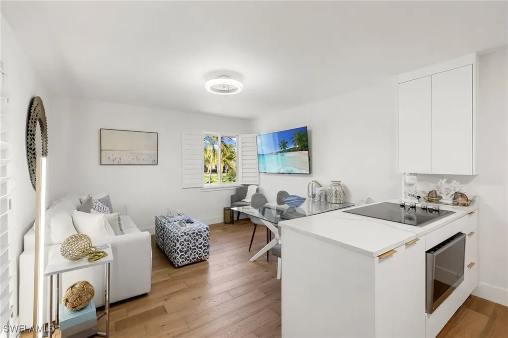 175 Fifth Avenue S Naples FL 34102